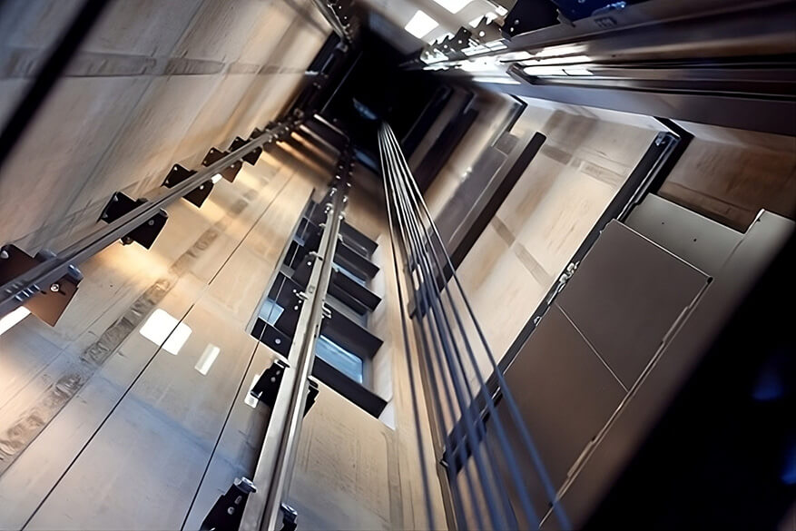 La disparition des escaliers : l'importance des ascenseurs pour le confort et l'accessibilité des résidences