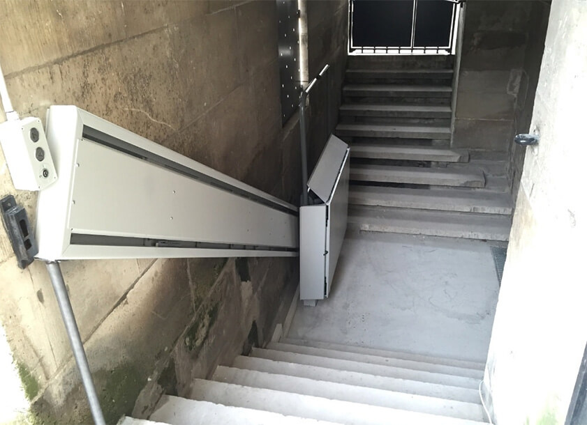 Plateforme monte escalier modèle SH